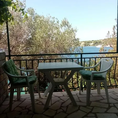 Apartments More Skrivena Luka