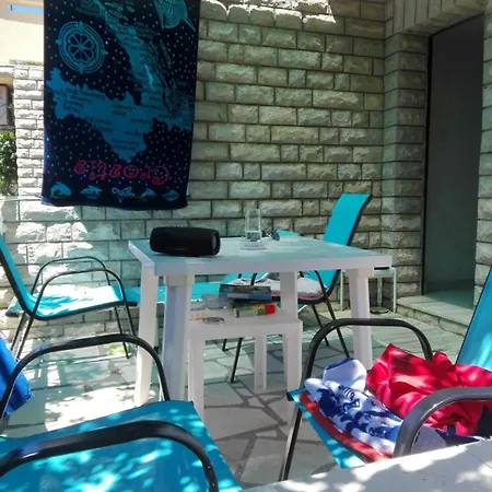 Apartment Apartments More *