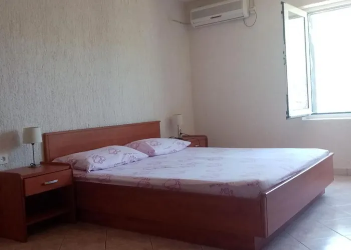 Apartments More * Skrivena Luka